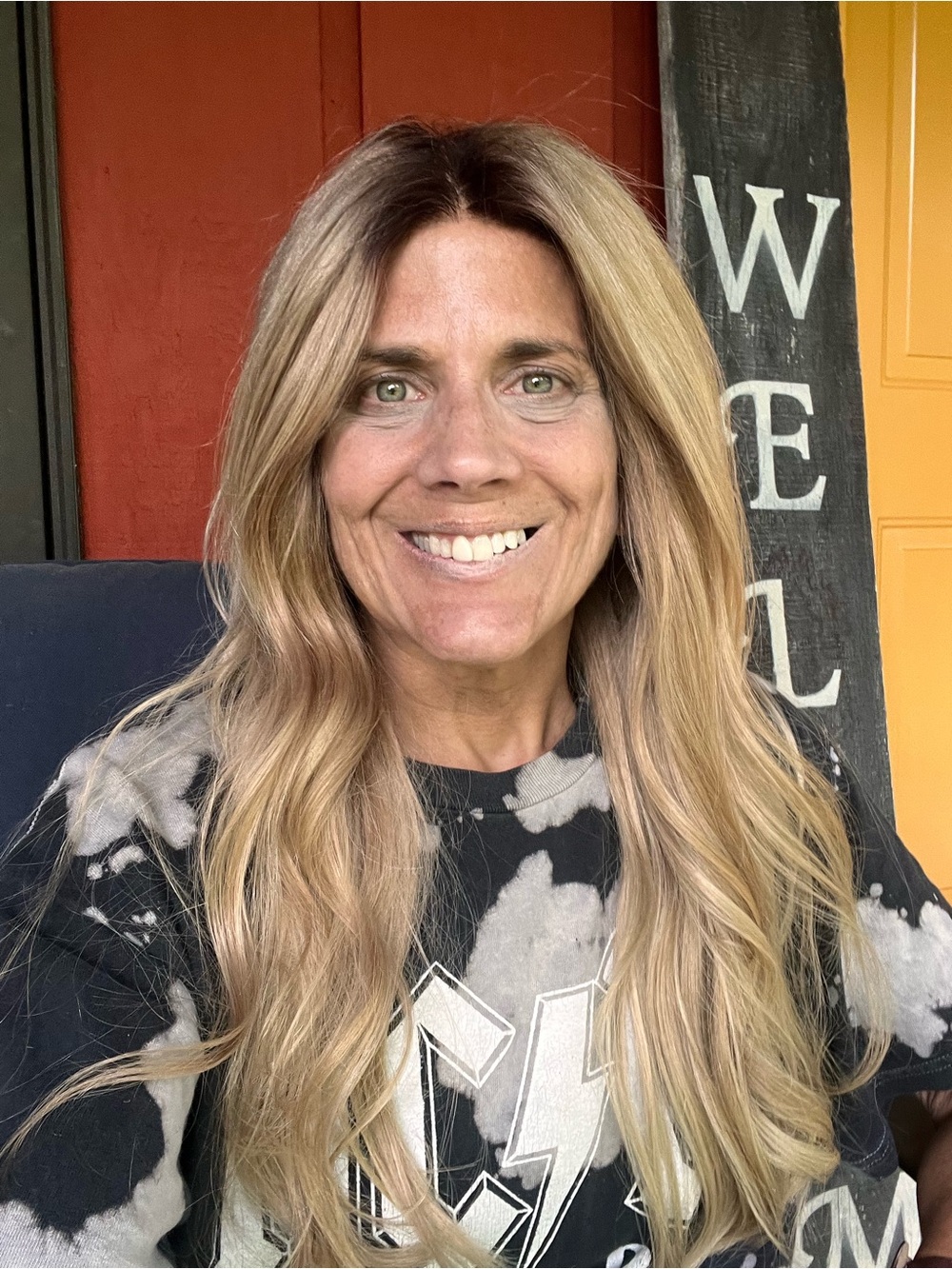Blonde Long Wavy Women’s Wig - Natural Honey Blonde 100% human hair